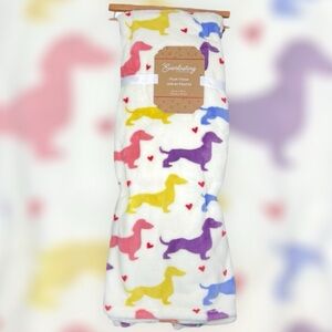 Everlasting - ‘Dachshunds & Hearts’ Plush Throw Blanket. 60” x 70”. NWT.